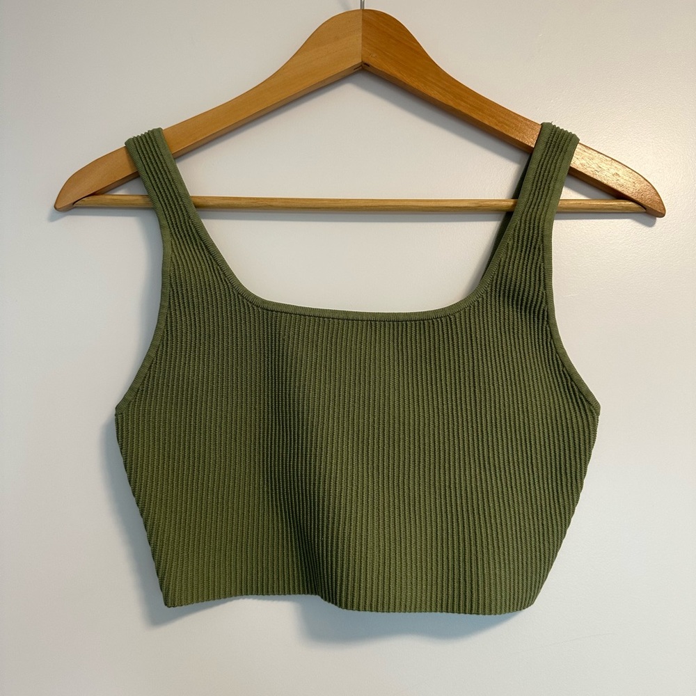 ARITZIA SCULPT KNIT TANK - Sage green